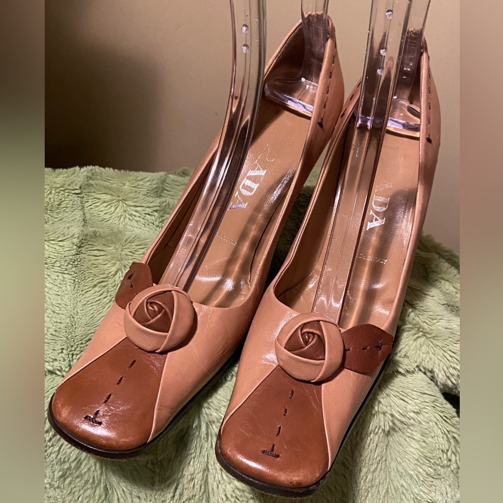 Brand Prada. Made in Italy. Womens Shoes. Beautiful Classic Heels, Size 37 1/2